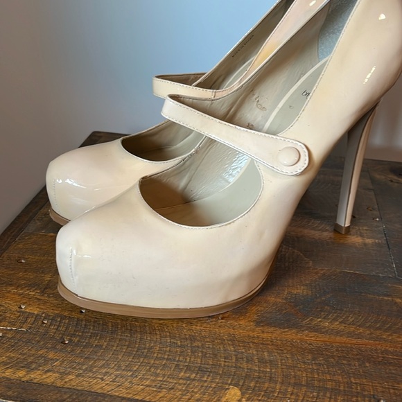High heels from Brigitte Bailey by Pour La Victoire Beige patent size 10 - Picture 4 of 8